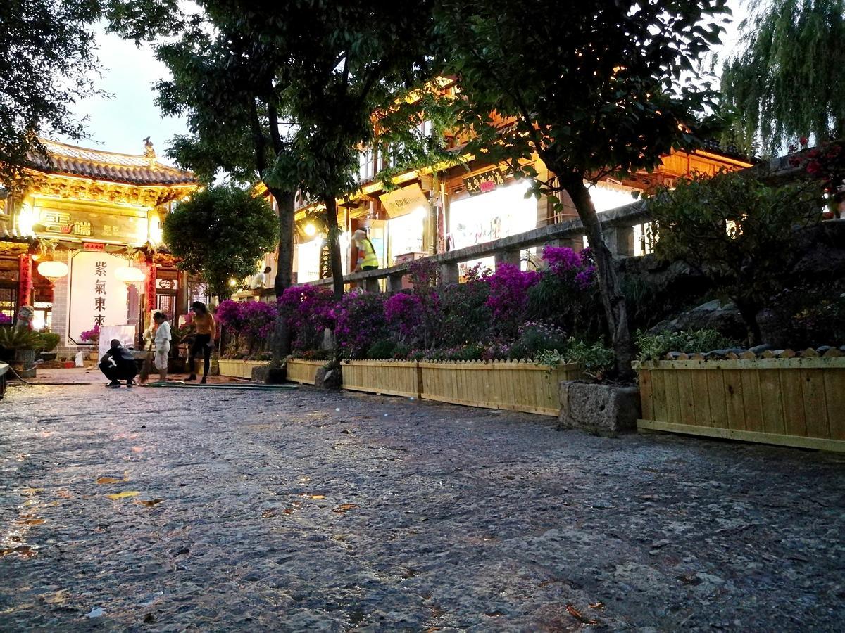 Love Cloud Boutique Chain Hotel In The Water Side Lijiang  Buitenkant foto