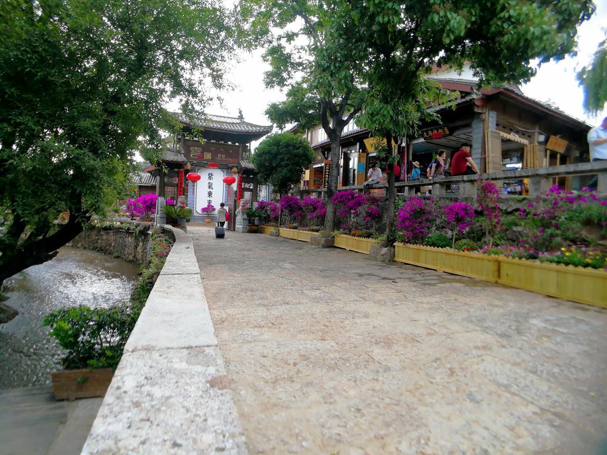 Love Cloud Boutique Chain Hotel In The Water Side Lijiang  Buitenkant foto